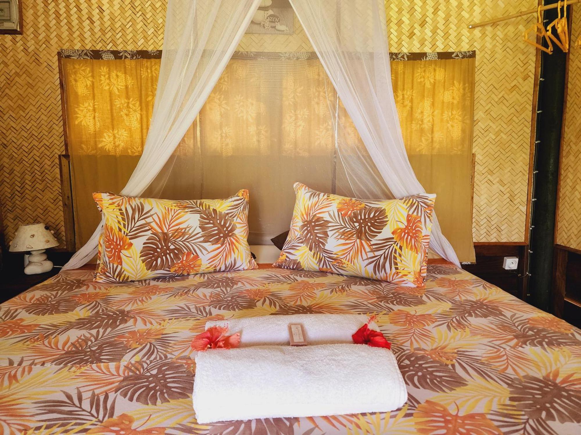 Moanaiti Lodge Maeva Екстериор снимка
